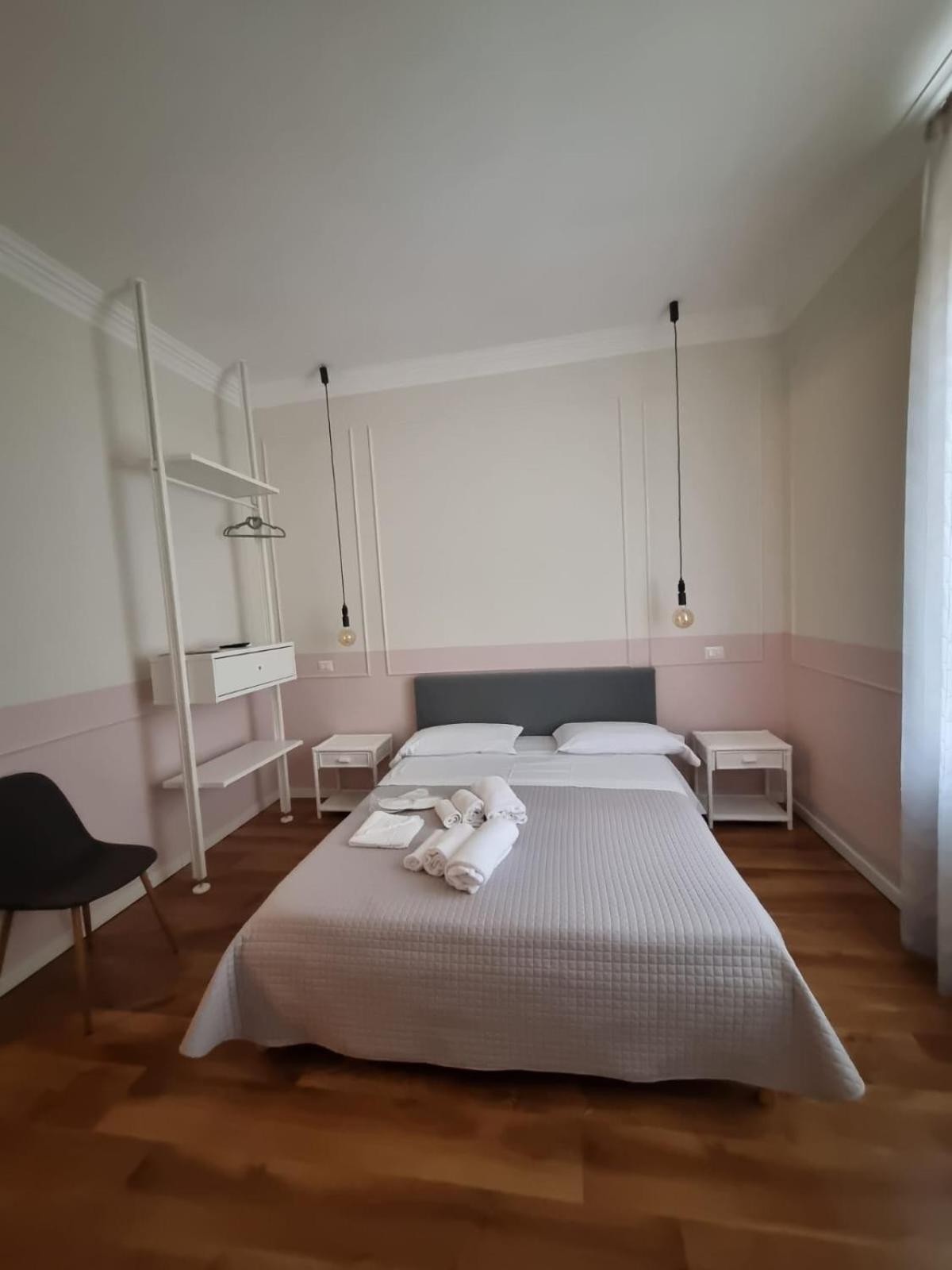 Rdr Tortona Rooms Рим Екстер'єр фото