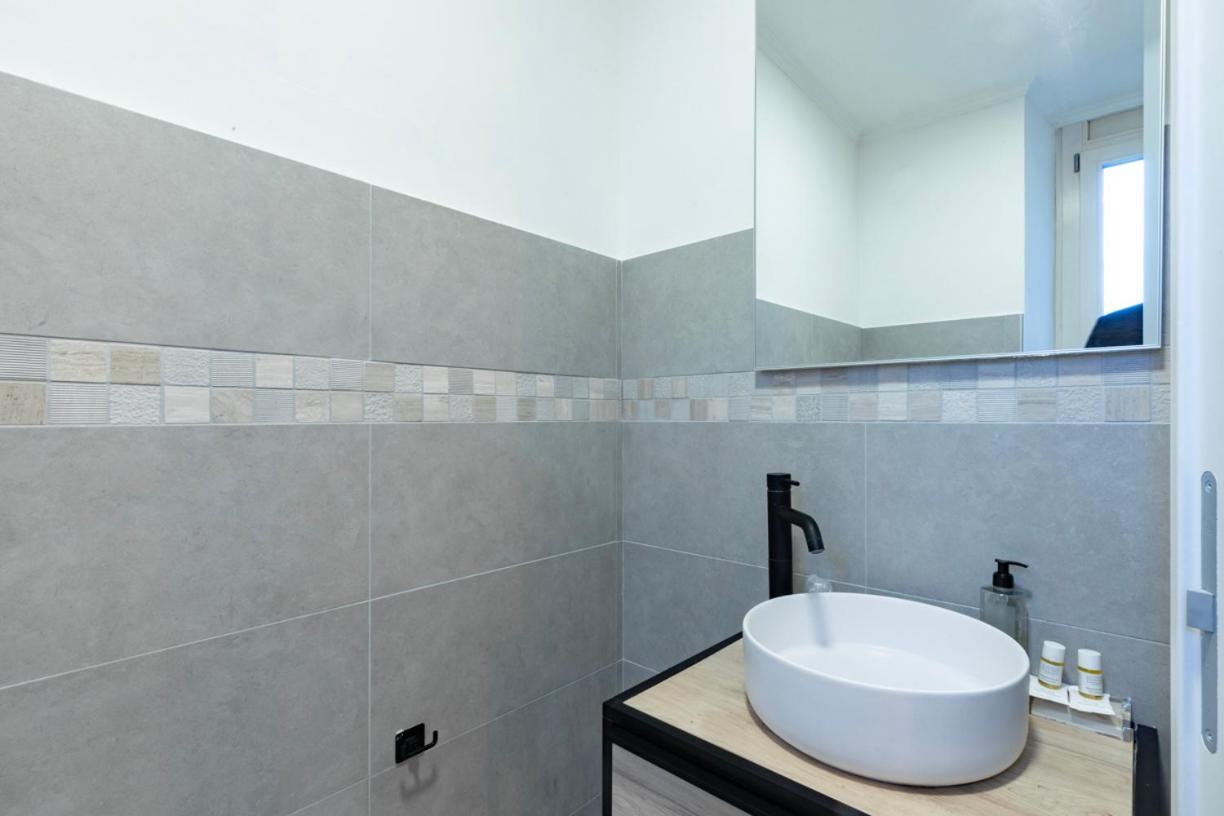 Rdr Tortona Rooms Рим Екстер'єр фото
